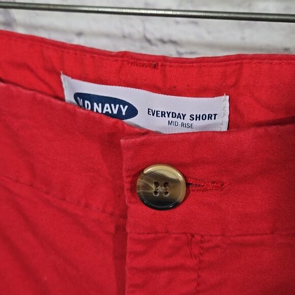 Old Navy Mid-Rise Twill Everyday Shorts 5" Flat Front Pockets Chino Stretch RED - Picture 4 of 6